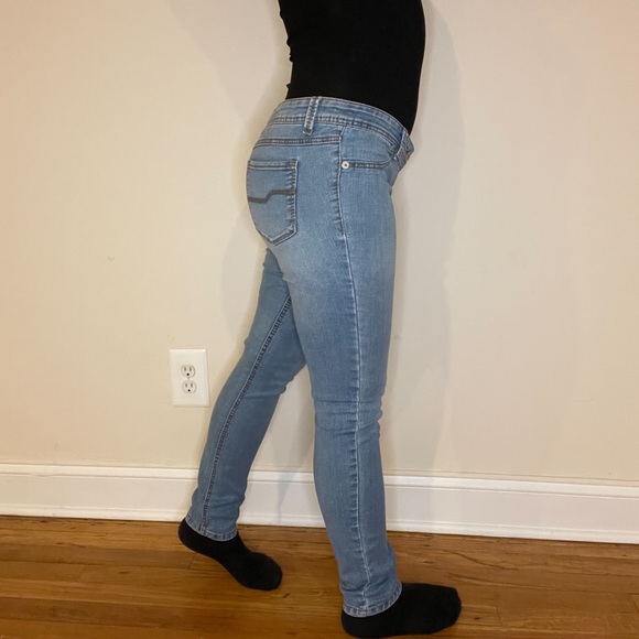 Low Rise Skinny Jeans - Picture 3 of 9
